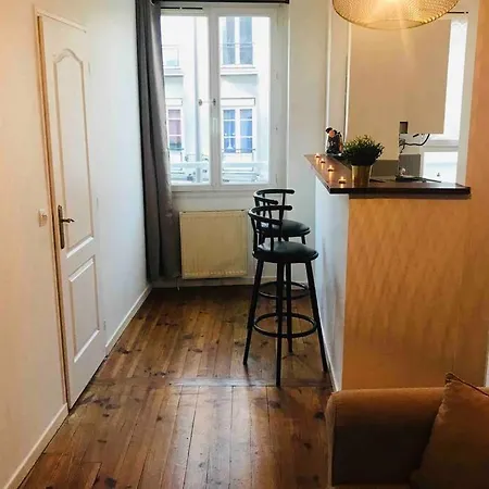 2 Pieces - Centre De Melun